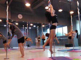 圖 成都星秀舞蹈 爵士舞 鋼管舞 吊環(huán)舞 綢緞舞 酒吧領(lǐng)舞 日韓 成都文體培訓(xùn)